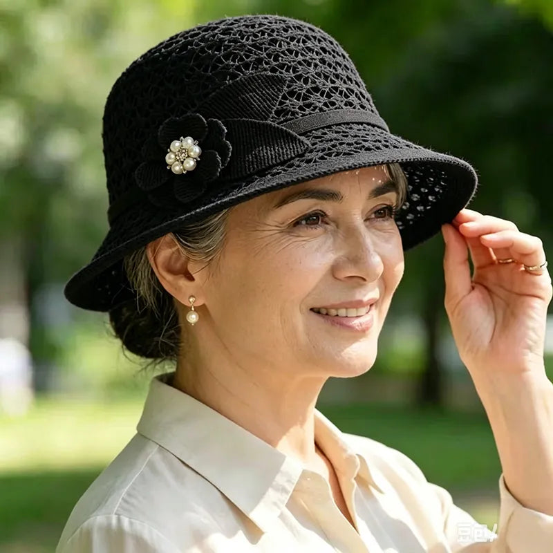👒 Elegancki kapelusz przeciwsłoneczny z ażurowym plecionym wzorem, zapewnia skuteczną ochronę przed promieniami słonecznymi.