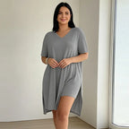 Damski letni komplet 2-częściowy Plus Size – długa koszulka z bocznym rozcięciem i szorty, miękki, elastyczny i przewiewny materiał